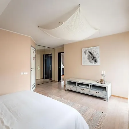 Apartmán Lovely Spacious In The City Center Kuressaare